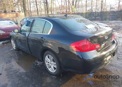 2015 Infiniti Q40 z USA, uszkodzony, nr VIN JN1CV6AR3FM524245